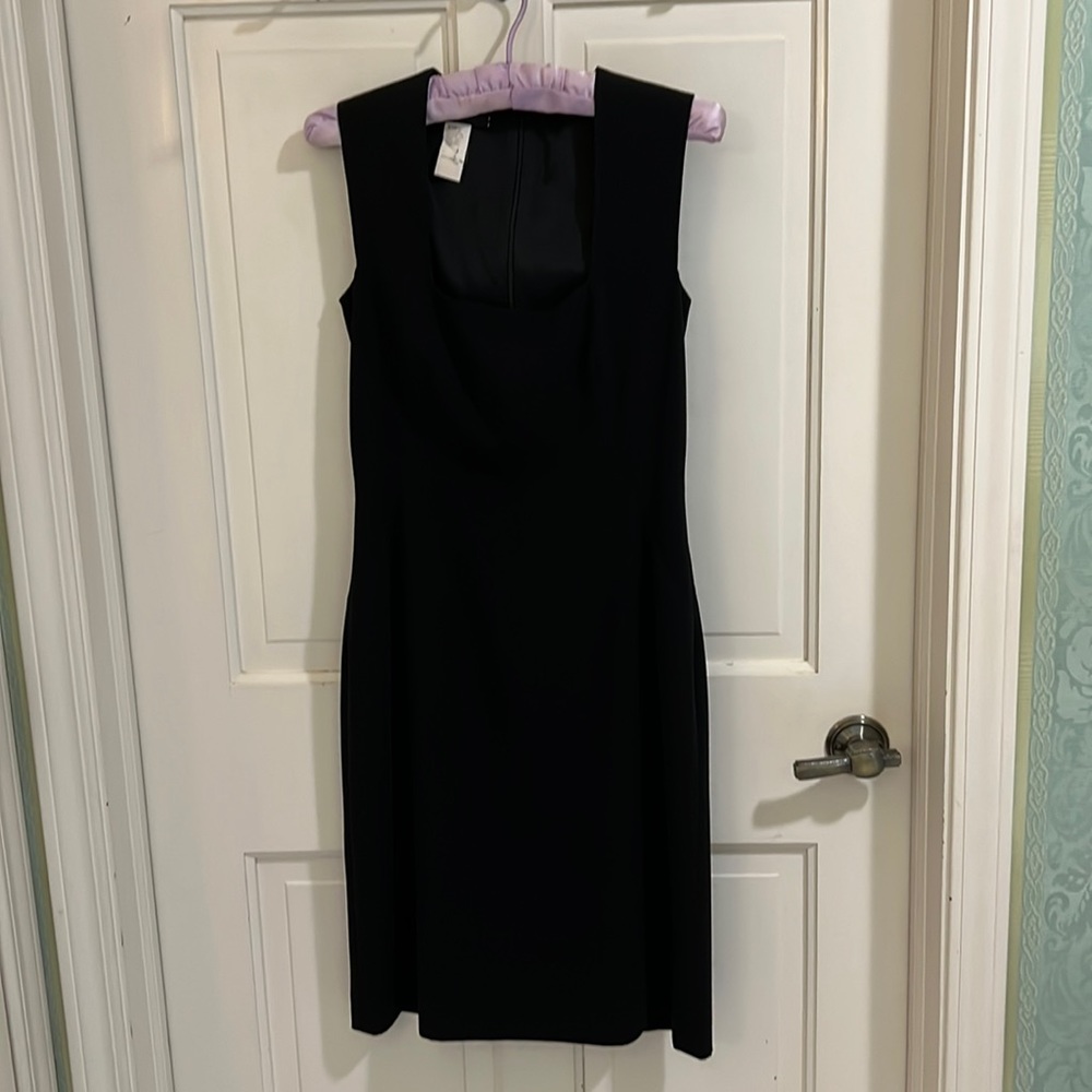 Les Copains black square neck sleeveless dress, fully lined. Flattering cut.